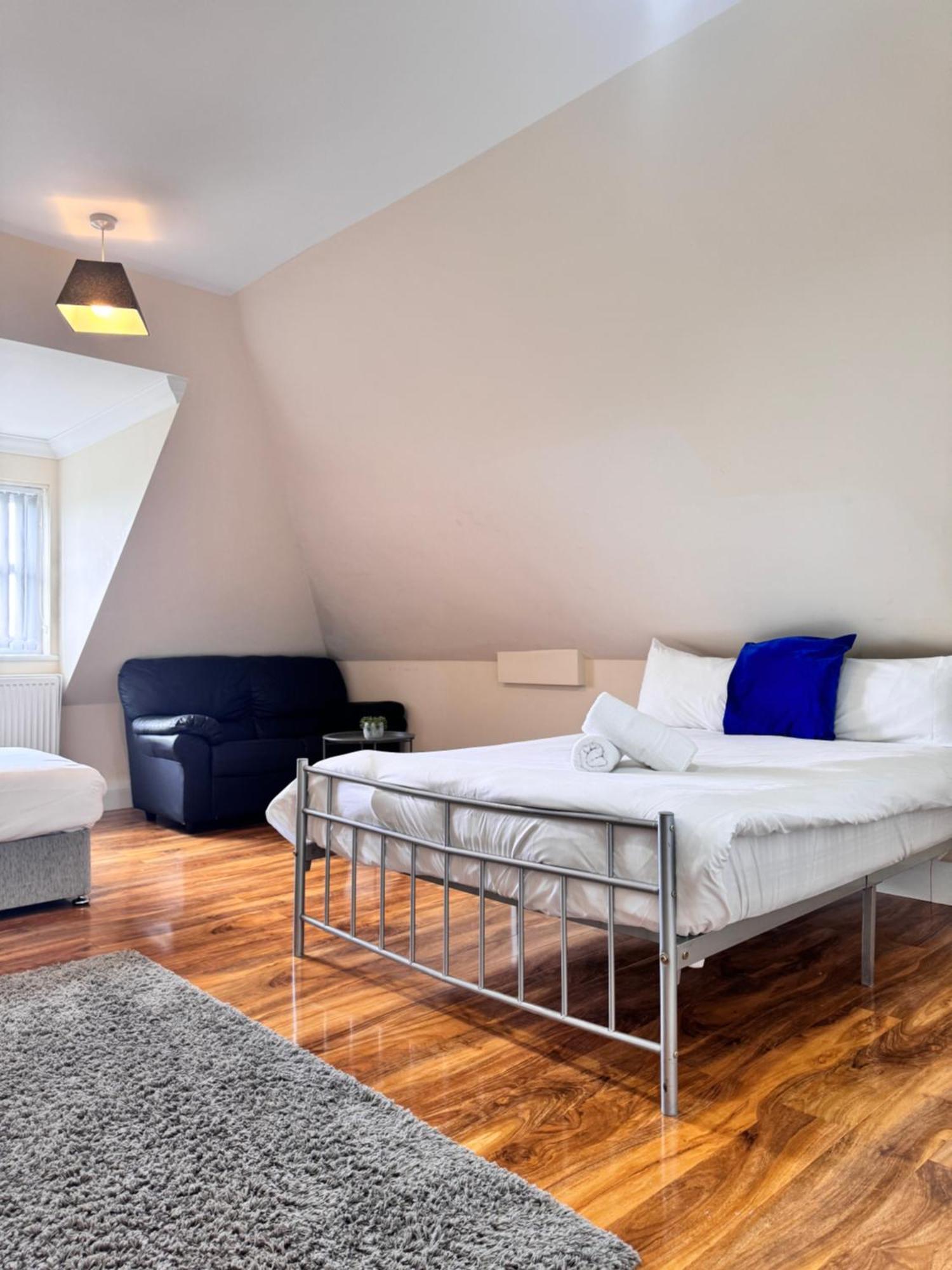 Relaxing Airport Rooms Stanwell Ngoại thất bức ảnh